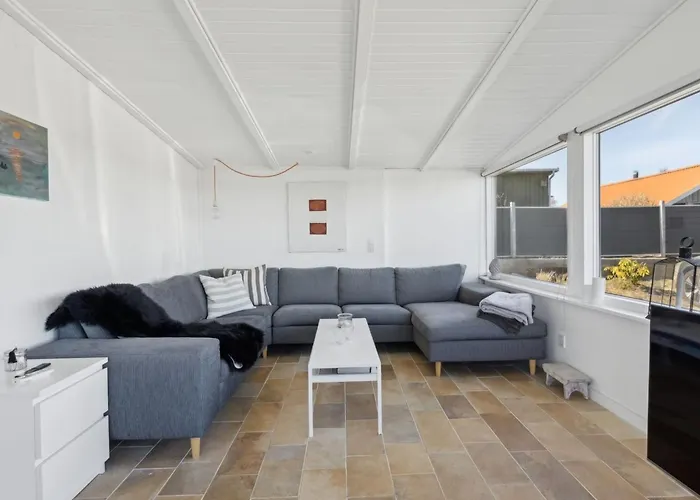 Solbritt - 30m From The Sea By Interhome